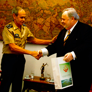 Presidente do STM visita ministro Felix Fischer